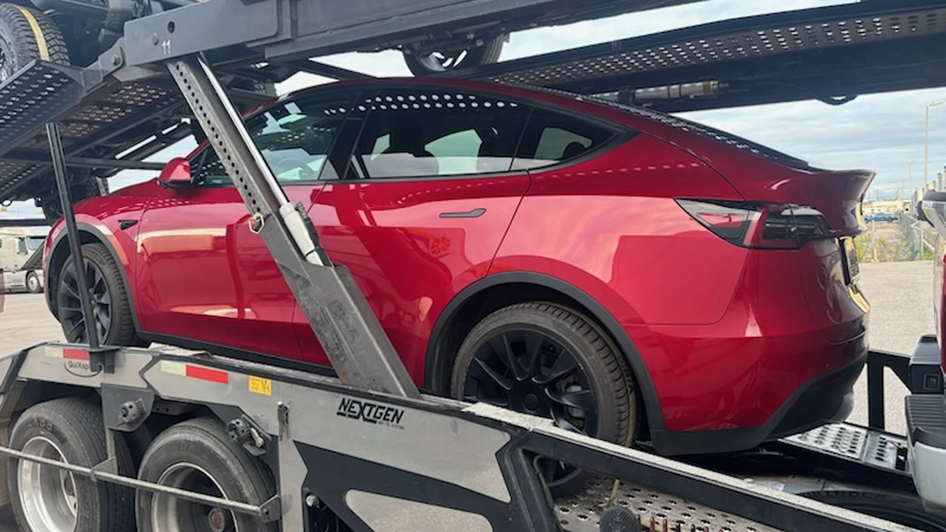 Vehicle being loaded for transport from Atlanta to Ottawa