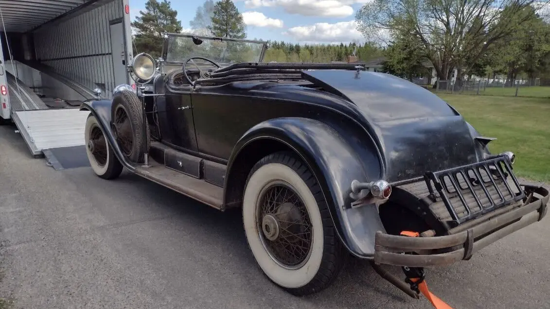 Vehicle transporter departing Edmonton for Quebec City
